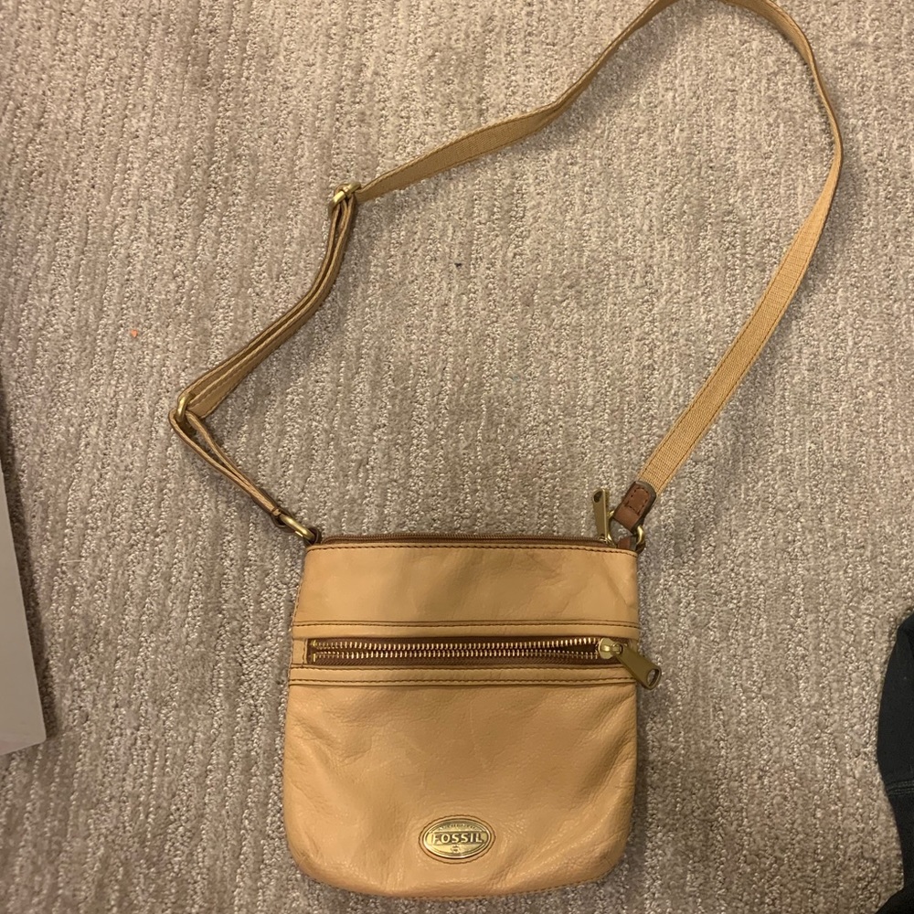 Fossil purse